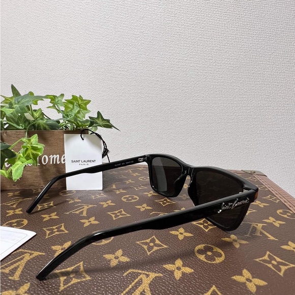 BNWOB SAINT LAURENT SUNGLASSES SL318/F - Picture 3 of 6